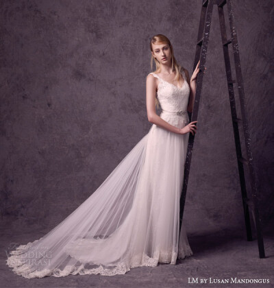 lm lusan mandongus bridal 2015 sleevless lace wedding dress v neckline sheer overskirt lace edge 壁纸 婚纱 礼服 裙子 时尚 摄影