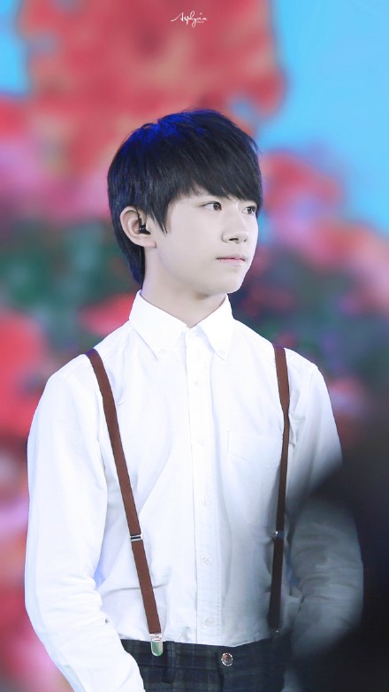 #AsphyxiaBoys# @TFBOYS-易烊千玺 Precious things are very few in this world. That is the reason there is just one you.