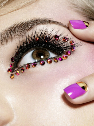 #美甲# #眼妆# 灬铃兰灬采集