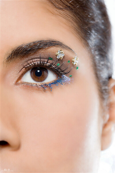 #彩妆# #眼妆# 灬铃兰灬采集