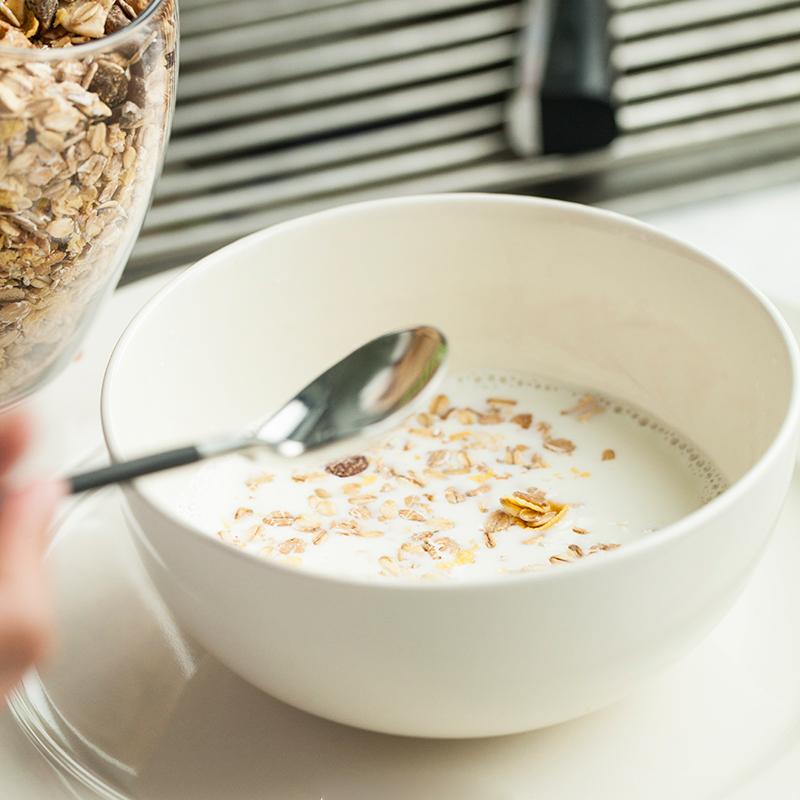 朵颐 欧式简约陶瓷餐具 高档创意大号饭碗 家用新骨瓷面碗小汤碗