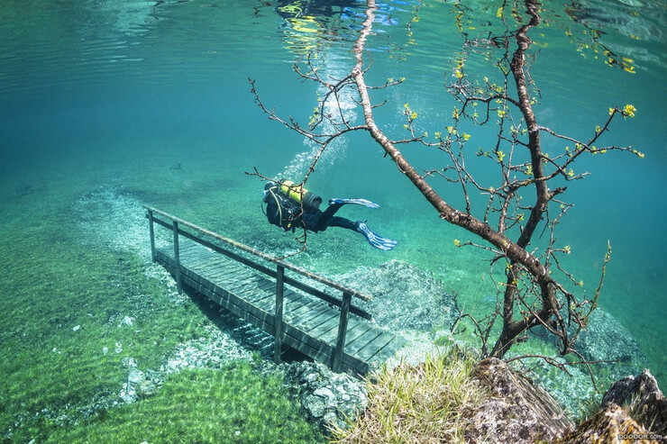 水下仙境-奥地利湖水上涨的时候