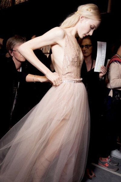 Backstage @ Valentino 2015 RTW ——仙女与仙裙聚集的地方