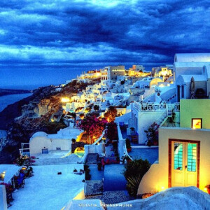 夜幕下的圣托里尼，美到窒息