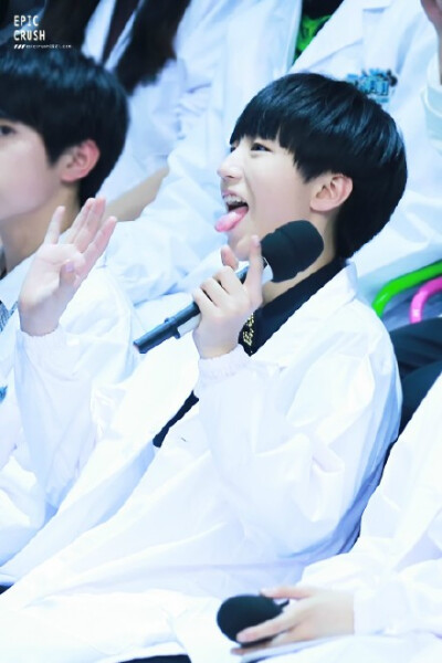 @TFBOYS-王俊凯 持靓行凶