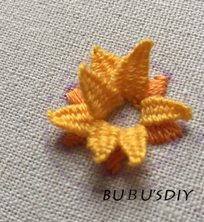 立体刺绣课·向日葵·化妆镜别针发梳做法·6月份北京站线下课堂