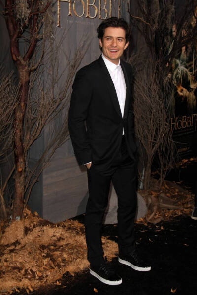 上传于 6月23日 21:34 来自 微博 weibo.com #36525 days of Orlando Bloom#[260/36525]20131202 The Hobbit :The Desolation of Smaug - World Premiere Los Angeles #Orlando Bloom# HQ/MQ 188P 链接：http://pan.b…