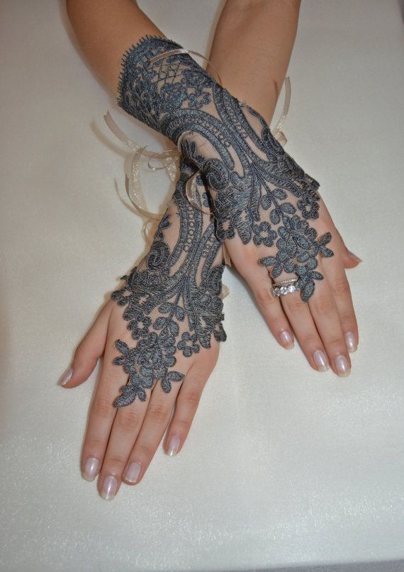 Lace Gloves