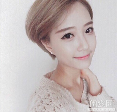 你们都在刷最流行的萝卜头 我只爱特立独行的短发！