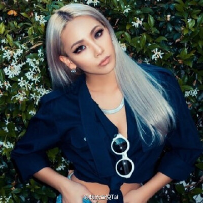 #2NE1 CL#通过INS公开三张照片。果敢而干练！