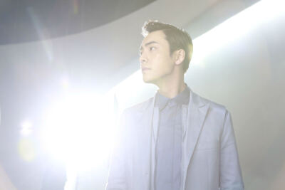 【陈伟霆】【cwt】【陈等等】 容园美 (图源： 容园美官博)