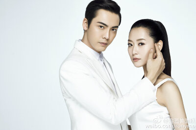 双人图 (图源： 容园美官博)