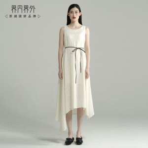 田园风简洁米白色无袖背心长裙文艺气质高档品质真丝细腰带连衣裙