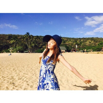 【INS】#DARA# daraxxi【VogueGirl7月号】【Jjiangme不是好的摄影师... 】【我也不是好的摄影师... 任务失败..!!!】【这次夏威夷出差经纪人兼拍照是Jjiangmae..他不会拍好看的照片!!!kkk可能是我这个模特不够好?!不…