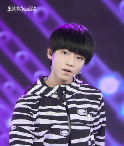 【@TFBOYS-王俊凯 姐姐站】150606六一录制高清9P# 是我三生有幸能喜欢你，是我三生有幸被你回应……不知怎么表示我也爱你，只好赠予我的片片深情……亲爱的小凯，周末愉快！