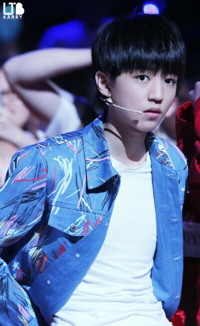 8 X +1 X =@TFBOYS-王俊凯