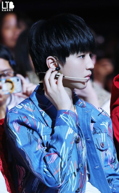 8 X +1 X =@TFBOYS-王俊凯