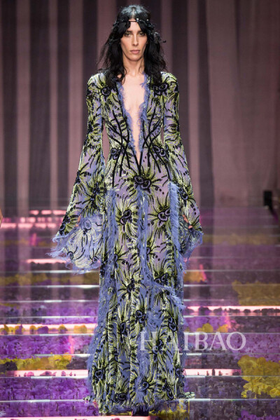 2015秋冬高级定制时装周：范思哲高定 (Atelier Versace) 高定秀 图片来自GoRunway/InDigital