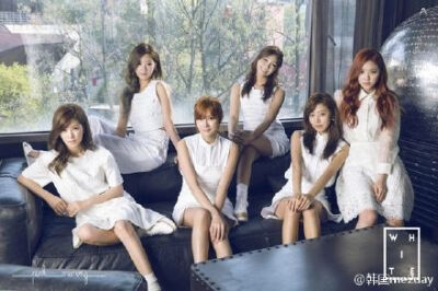 【TVreport】[Apink,公开新专辑纯白版预告照] 6日韩国时间12点Apink所属公司公开了正规2辑#PINK MEMORY# 的WHITE版预告照.成员们在个人预告照及合照中都身穿白色服装,展现出清纯的魅力~