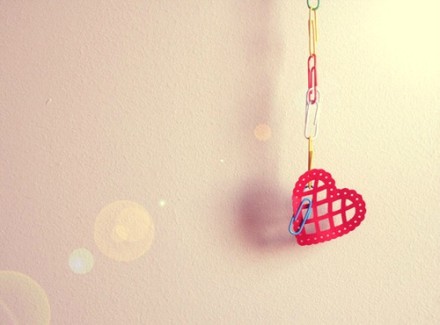 命运决定谁会进入我们的生活，内心决定我们与谁并肩。