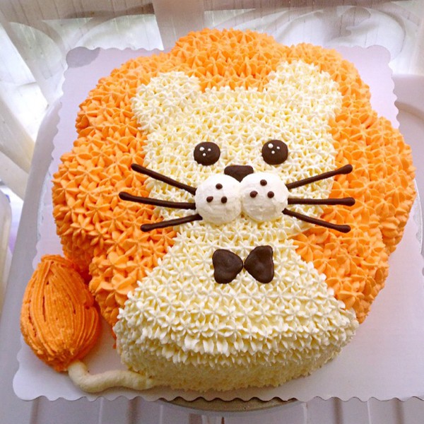 一岁狮子座宝宝的生日，粑粑要求要一个立体可爱的蛋糕，这个不知道满意吗？ #晚餐•2014年7月27日#