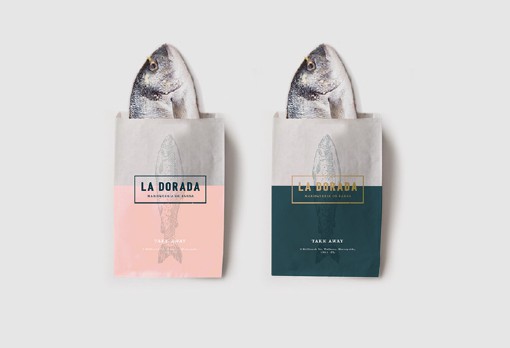 La Dorada是一家位于墨西哥的海鲜餐厅 ，La Dorada成立于2015年当时的想法是创造一些奇特的魅力。因而La Dorada在品牌VI设计中也采用了不一样的表现手法，简洁的文字标志加入具有独特特色的鱼的造型以及在颜色上的处理，La Dorada品牌VI设计的整体形象是让人眼前一亮的。
