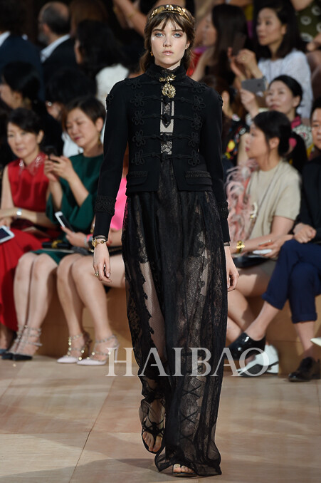 2015秋冬高级定制时装周：华伦天奴 (Valentino) 高定秀