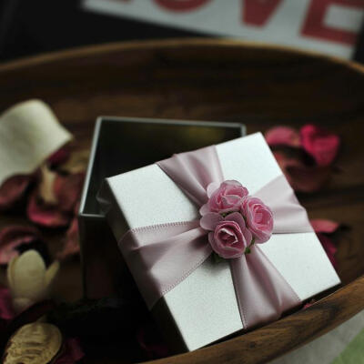 喜的良品 喜糖盒子 创意马口铁欧式结婚婚庆用品糖果盒TH6