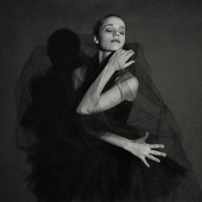 黑白芭蕾舞 by Josephine Cardin