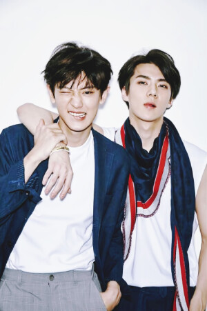 EXO 朴灿烈 吴世勋 哦莫！表情也是出彩的！【Melodious_DO