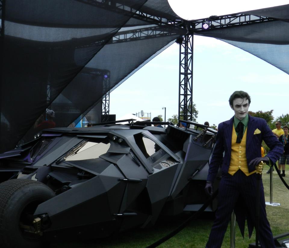 在圣地亚哥举办comiccon上出现的神级Joker cosplay 简直是粉丝们视觉的饕餮盛宴啊