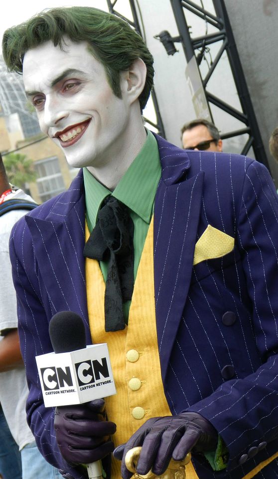 在圣地亚哥举办comiccon上出现的神级Joker cosplay 简直是粉丝们视觉的饕餮盛宴啊