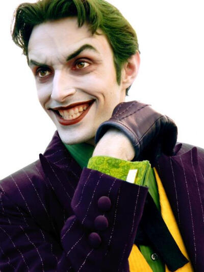 在圣地亚哥举办comiccon上出现的神级Joker cosplay 简直是粉丝们视觉的饕餮盛宴啊