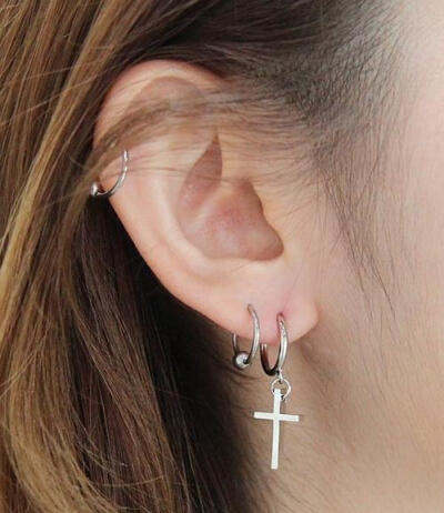 ROCKER CHENsimple cross earcuff耳环