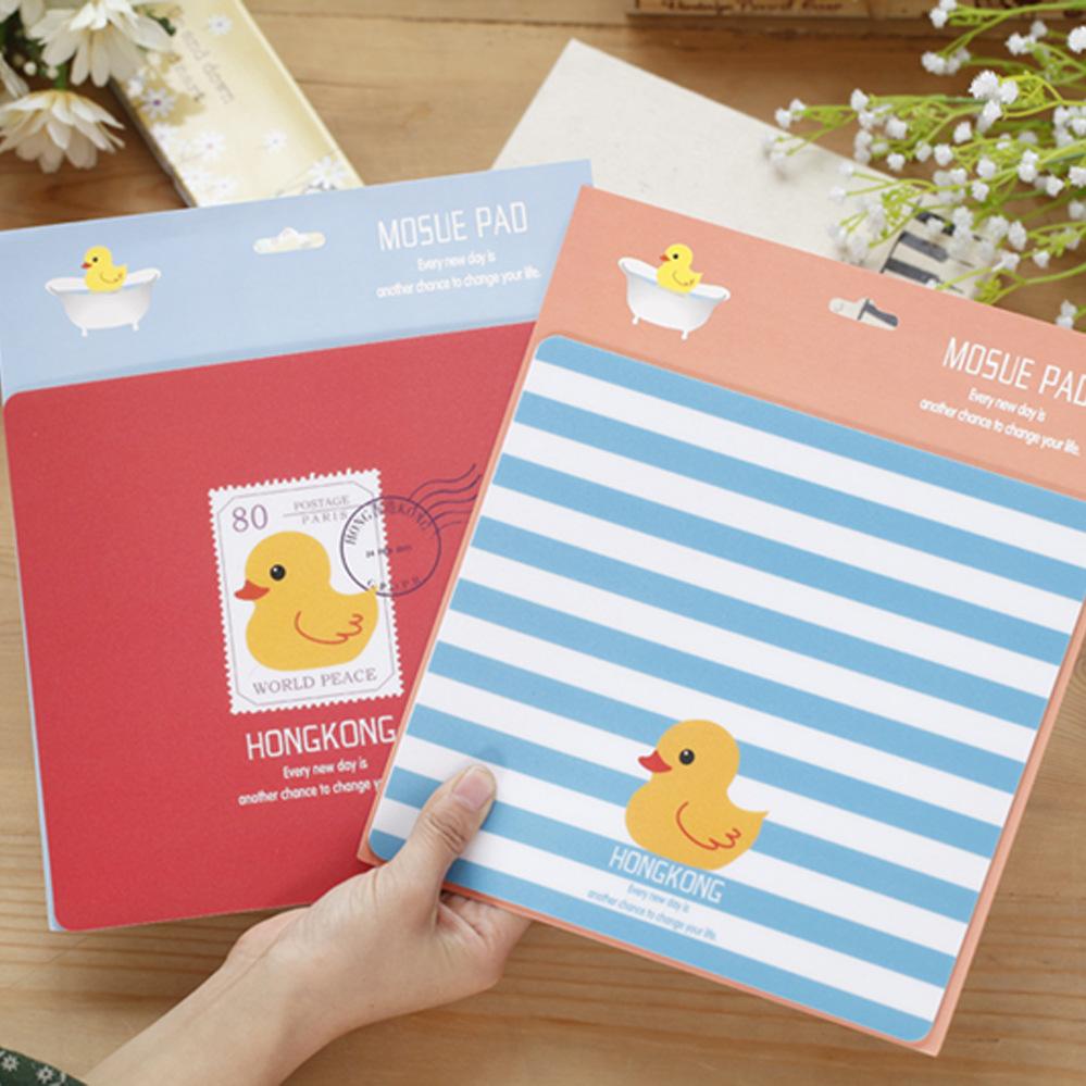 满韩国文具可爱小黄鸭磨砂鼠标垫 卡通优质PVC材质防滑鼠标垫
