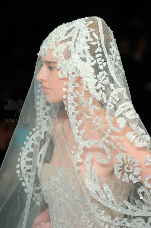 Elie Saab veil