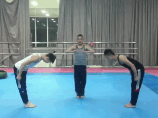 你们这么屌，你家里造吗？ 哈哈哈原谅我一生放荡不羁笑点低#哈哈#