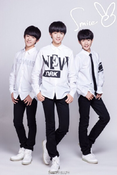 #TFBOYS二周年# 两周年快乐 L十年 TF BOYS组合形象片-TF家族 高清MV-音悦台