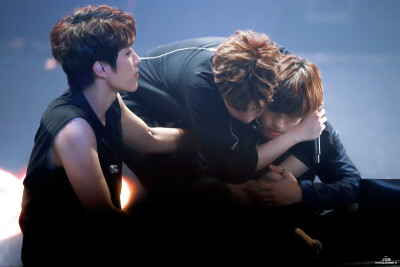 有爱的无限团~（话说最近二哥老破西皮。。。好圆~管好你老婆~）