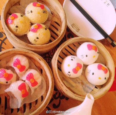 Hello Kitty 莲蓉包，这么可爱你舍得吃么