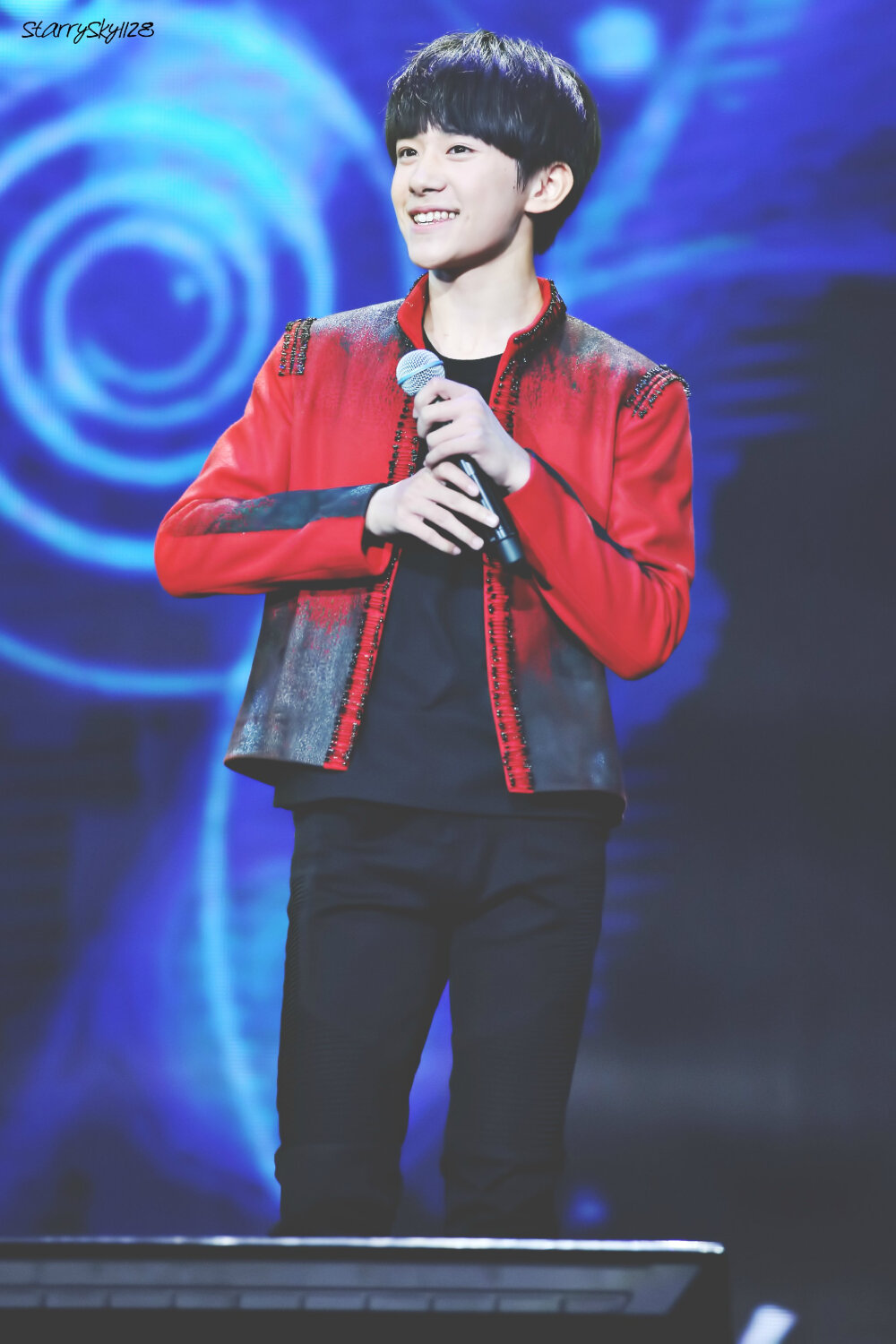 WEIBO@StarrySky1128 易烊千玺 150815