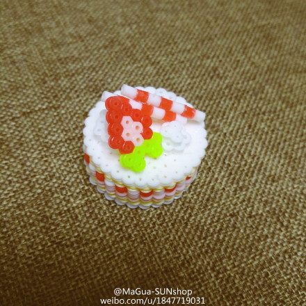 拼豆立体蛋糕~小豆拼就是萌萌哒