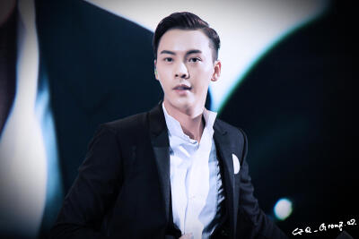 【陈伟霆】【cwt】【陈等等】 150828 深圳 广本锋范 发布会 2000 x 1333 px (图源： szq-group.lofter.com 微博@SZQ_GROUP)