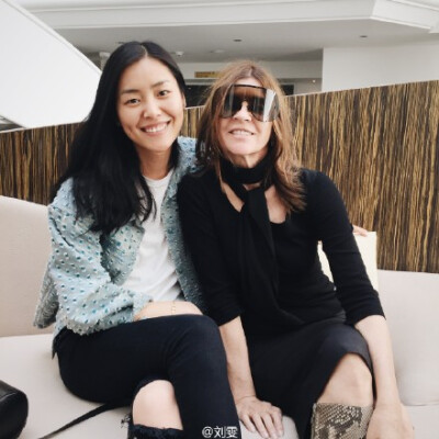 So happy to see you again in Cannes @carineroitfeld And welcome to Weibo! I hope you enjoy it here