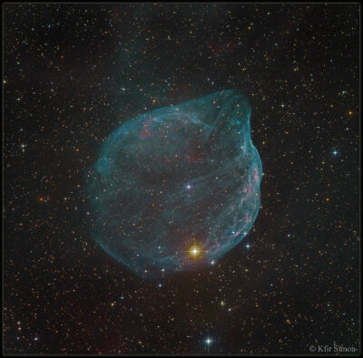 Sharpless 308，恒星泡泡 ，位于大犬座方向，距离我们约有5200光年。
