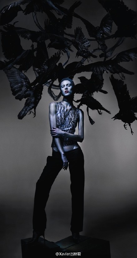 #那些異族之美# |The Full Shoot: Nick Knight x McQueen for AnOther Magazine S/S15 | &amp;quot;Savage Beauty&amp;quot;展览即将于英国开幕.AnOther Magazine联手摄影大师Nick Knight拍摄的这组大片,将属于Alexander McQueen的时装奇观通过镜头予以还原,其中还包含了许多件Alexander McQueen生前从未拍摄过的服装.