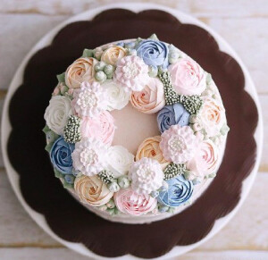 国外网友制作的超精致的蛋糕，简直美cry了！！
