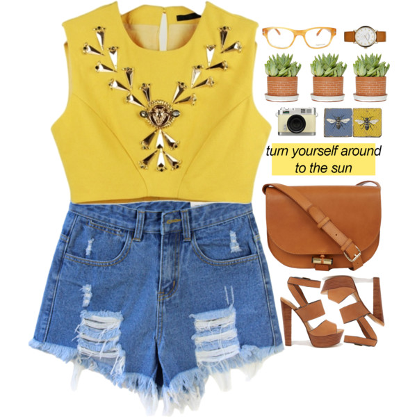 A fashion look from September 2015 featuring denim shorts, leather sandals and leather purse. Browse and shop related looks.