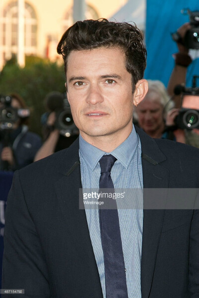 上传于 9月11日 11:30 来自 微博 weibo.com #Deauville 2015#9月6日法国多维尔美国电影节，#OrlandoBloom#出席电影《Jamais entre amis》首映的更多图（来自getty，中清无水印），感觉自己美美哒。