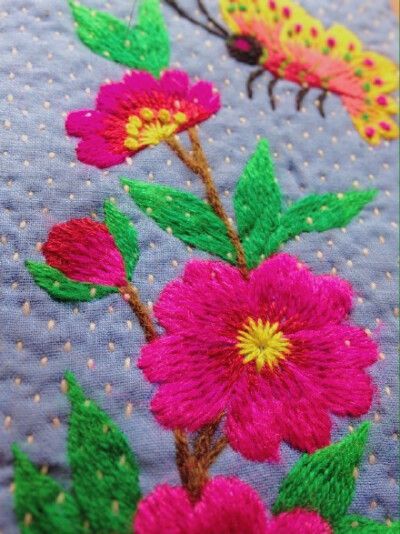 从一个老太太手里淘来的两只，就在我家落户吧